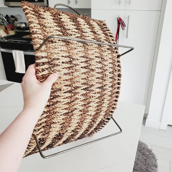 Vintage Large WovenWhicker Boho Newspaper Magazine Storage Basket Cottage - Picture 6 of 6